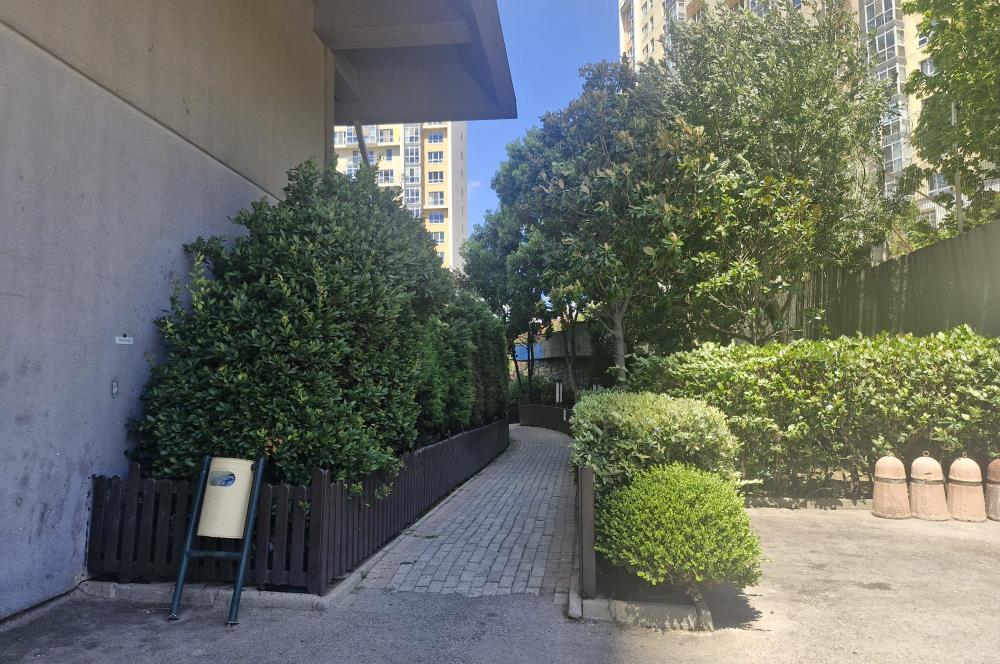 Kentplus Centrium'da Orman Manzaralı Dekorasyonlu Satılık 2+1