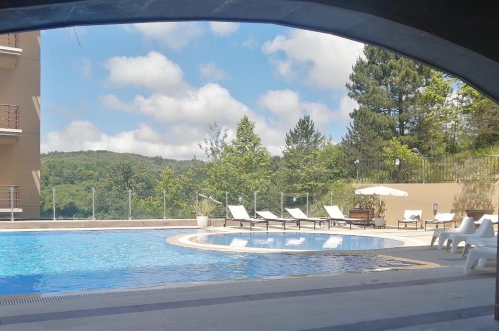ZEKERİYAKÖY NOYA GÖL EVLERİ'NDE SATILIK 3+1 DAİRE