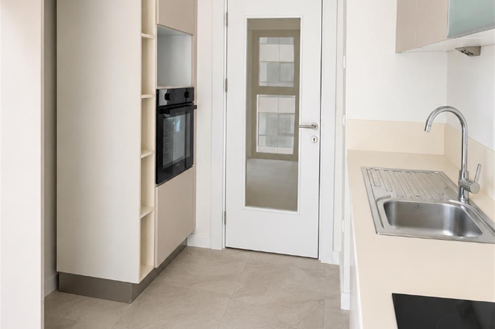 Kadıköy Dumlupınar'da Kiralık Balkonlu 2+1 Daire
