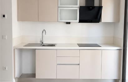 Kadıköy Dumlupınar'da Kiralık Balkonlu 2+1 Daire