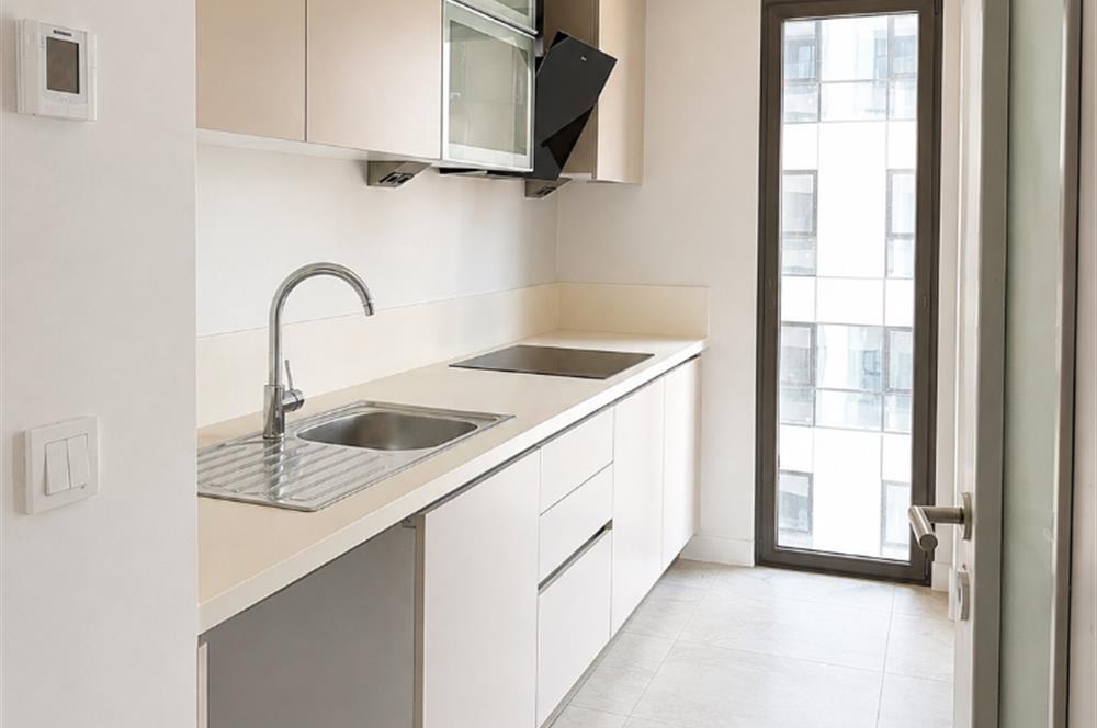 Kadıköy Dumlupınar'da Kiralık Balkonlu 2+1 Daire