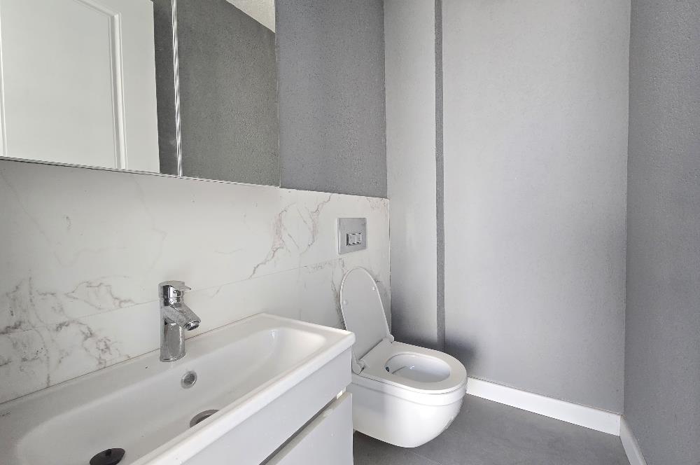 Deniz Manzaralı 4+1 Triplex Lüks Villa