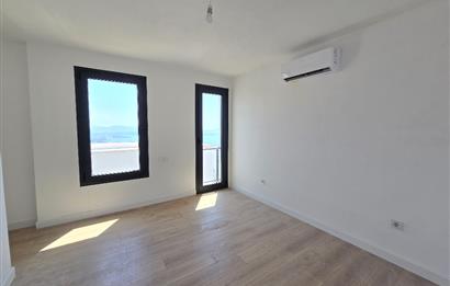 Deniz Manzaralı 4+1 Triplex Lüks Villa