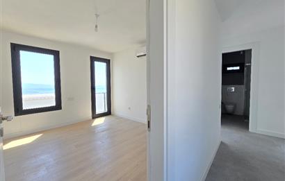 Deniz Manzaralı 4+1 Triplex Lüks Villa
