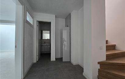 Deniz Manzaralı 4+1 Triplex Lüks Villa