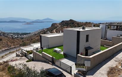 Deniz Manzaralı 4+1 Triplex Lüks Villa