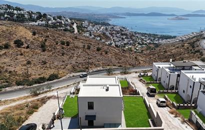 Deniz Manzaralı 4+1 Triplex Lüks Villa