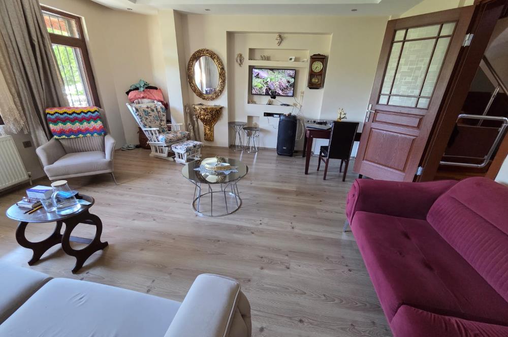 CENTURY 21 BAL'DAN CİHAT BİLGİHAN CADDESİNDE SATILIK VİLLA