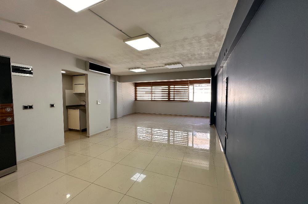 Bayraklı Adalet Mahallesi Avcılar Office de 1+0 Kiralık Ofis