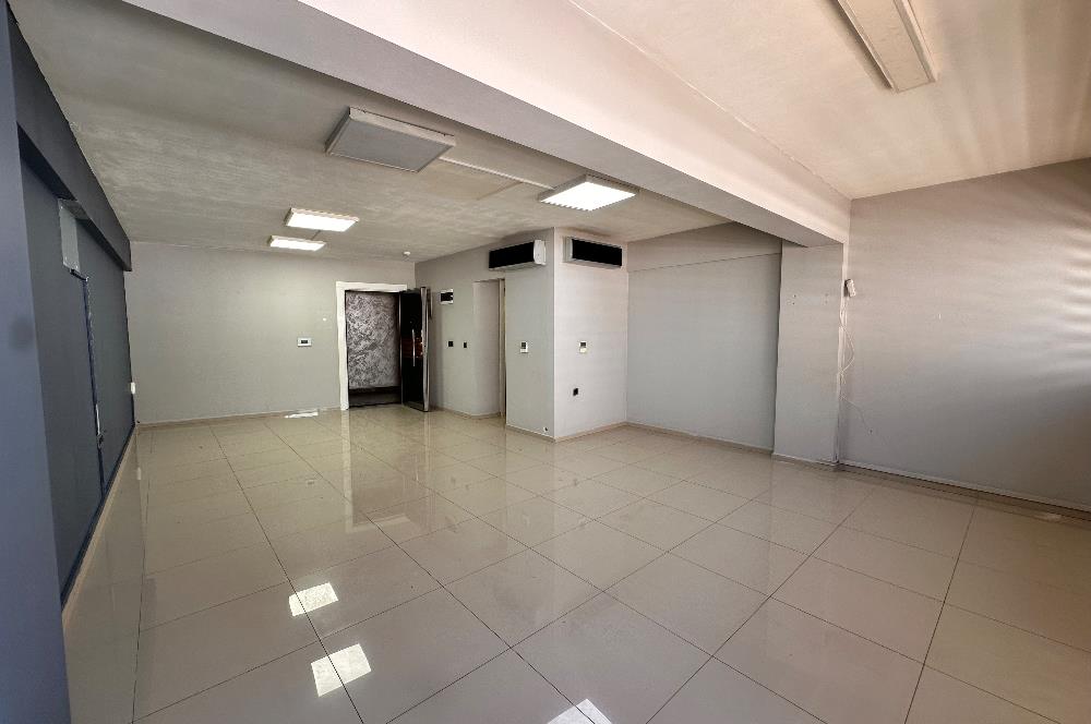 Bayraklı Adalet Mahallesi Avcılar Office de 1+0 Kiralık Ofis