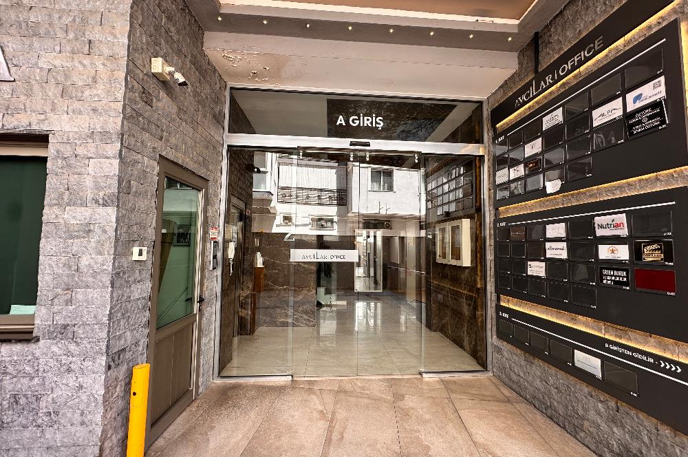 Bayraklı Adalet Mahallesi Avcılar Office de 1+0 Kiralık Ofis