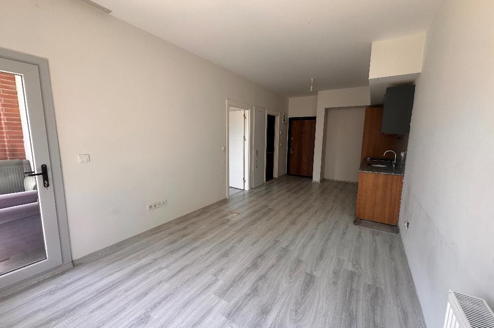 İzmir Seyrek Villarima Suits de Merkezi Konumda 1+1 Kiralık