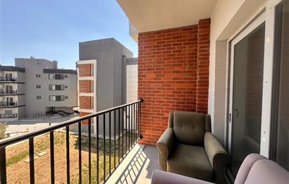 İzmir Seyrek Villarima Suits de Merkezi Konumda 1+1 Kiralık