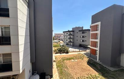 İzmir Seyrek Villarima Suits de Merkezi Konumda 1+1 Kiralık