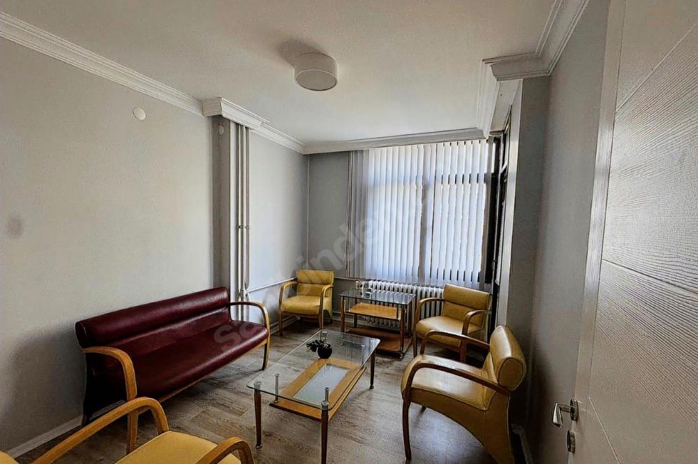 Alsancak Şair Eşref Bulvarı Muhteşem Konumda 3+1 Satılık