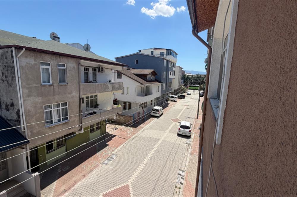 İZMİT SANAYİDE SATILIK KOMPLE BİNA 426m2 ARSA İÇİNDE 3ADET DAİRE