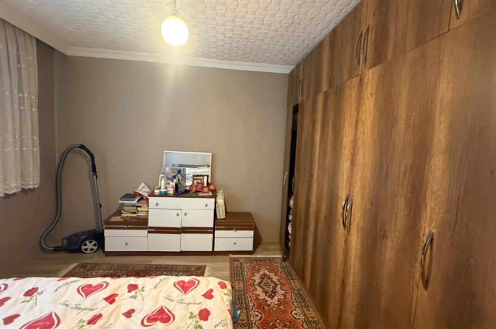 İZMİT SANAYİDE SATILIK KOMPLE BİNA 426m2 ARSA İÇİNDE 3ADET DAİRE