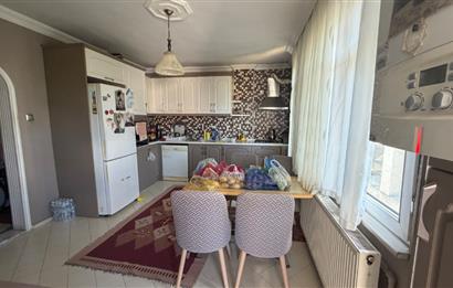 İZMİT SANAYİDE SATILIK KOMPLE BİNA 426m2 ARSA İÇİNDE 3ADET DAİRE