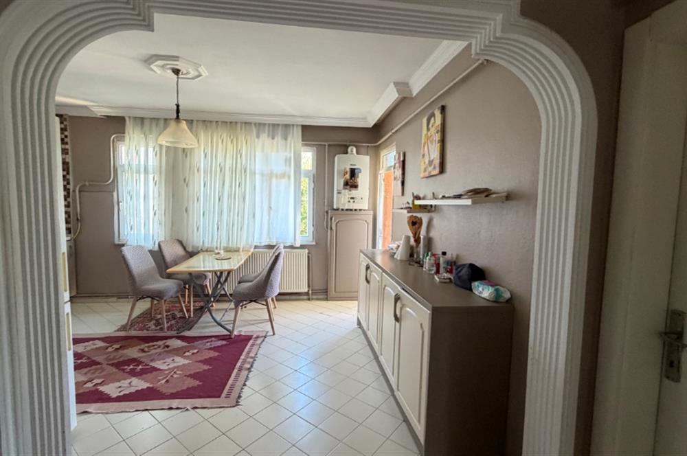 İZMİT SANAYİDE SATILIK KOMPLE BİNA 426m2 ARSA İÇİNDE 3ADET DAİRE