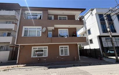 İZMİT SANAYİDE SATILIK KOMPLE BİNA 426m2 ARSA İÇİNDE 3ADET DAİRE