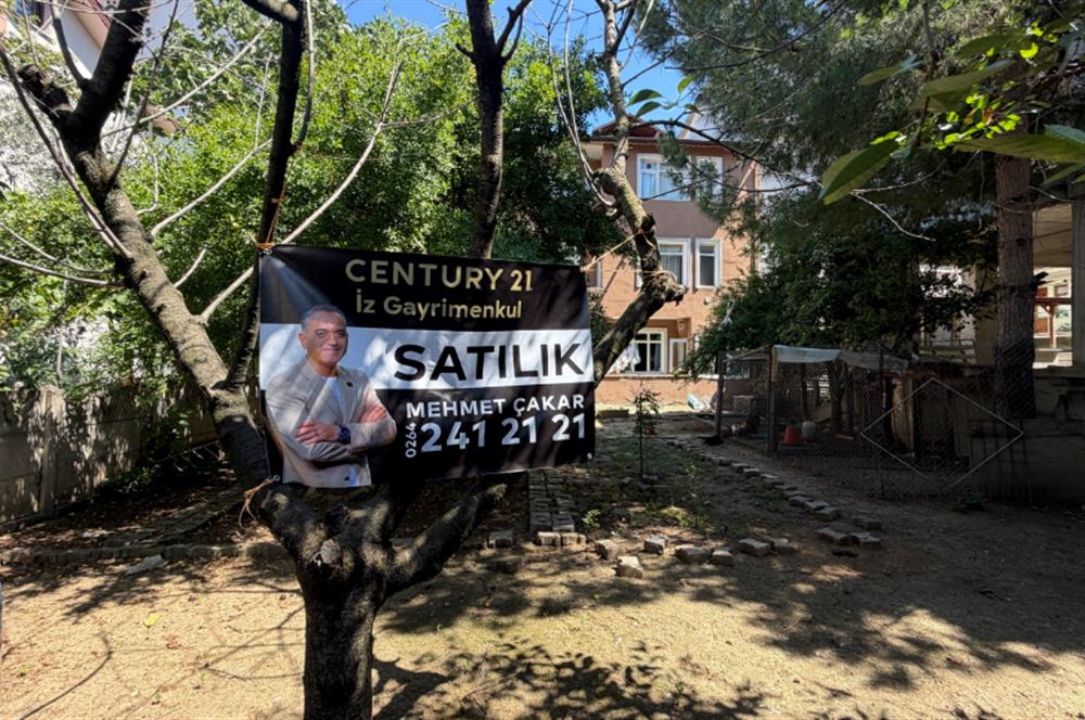 İZMİT SANAYİDE SATILIK KOMPLE BİNA 426m2 ARSA İÇİNDE 3ADET DAİRE
