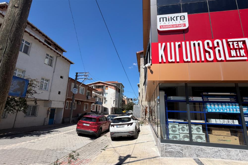 İZMİT SANAYİDE SATILIK KOMPLE BİNA 426m2 ARSA İÇİNDE 3ADET DAİRE