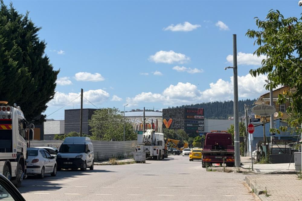 İZMİT SANAYİDE SATILIK KOMPLE BİNA 426m2 ARSA İÇİNDE 3ADET DAİRE