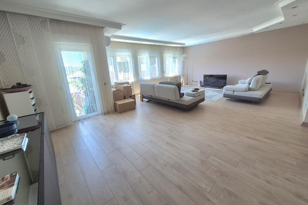 ZEKERİYAKÖY'DE GENİŞ YEŞİL ALANLI SİTEDE 3+1 SATILIK DAİRE