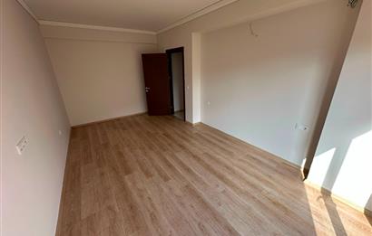 Yalıncak şehri seyir sitesinde kesintisiz manzaralı 3+1
