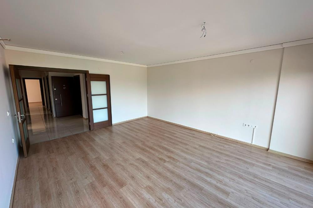 Yalıncak şehri seyir sitesinde kesintisiz manzaralı 3+1
