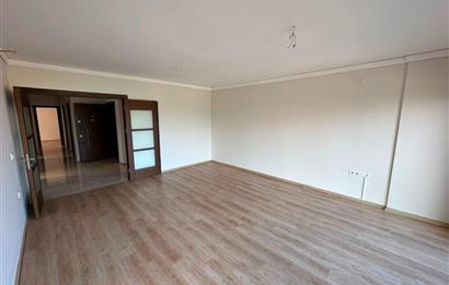 Yalıncak şehri seyir sitesinde kesintisiz manzaralı 3+1