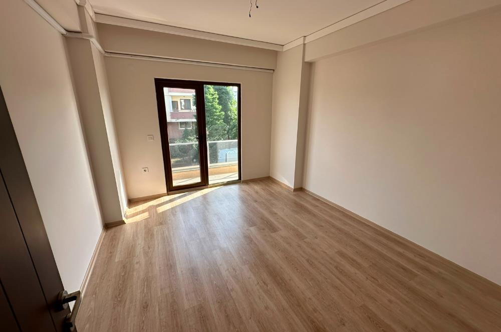 Adli tıp kurumuna yakın Yalıncak ta manzaralı ferah daire