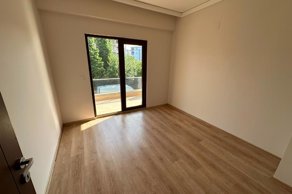 Adli tıp kurumuna yakın Yalıncak ta manzaralı ferah daire