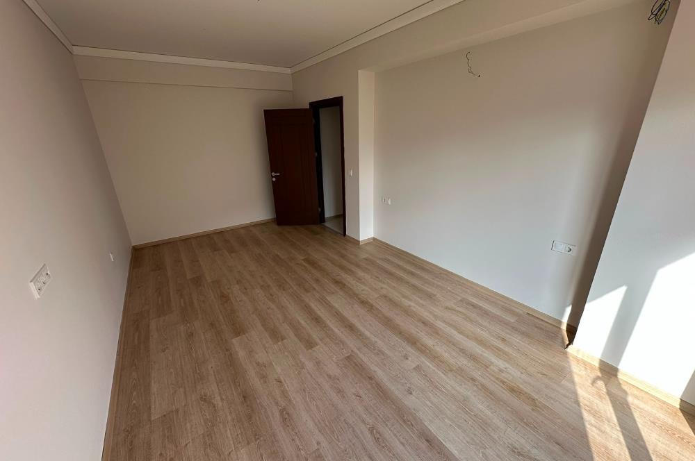 Adli tıp kurumuna yakın Yalıncak ta manzaralı ferah daire