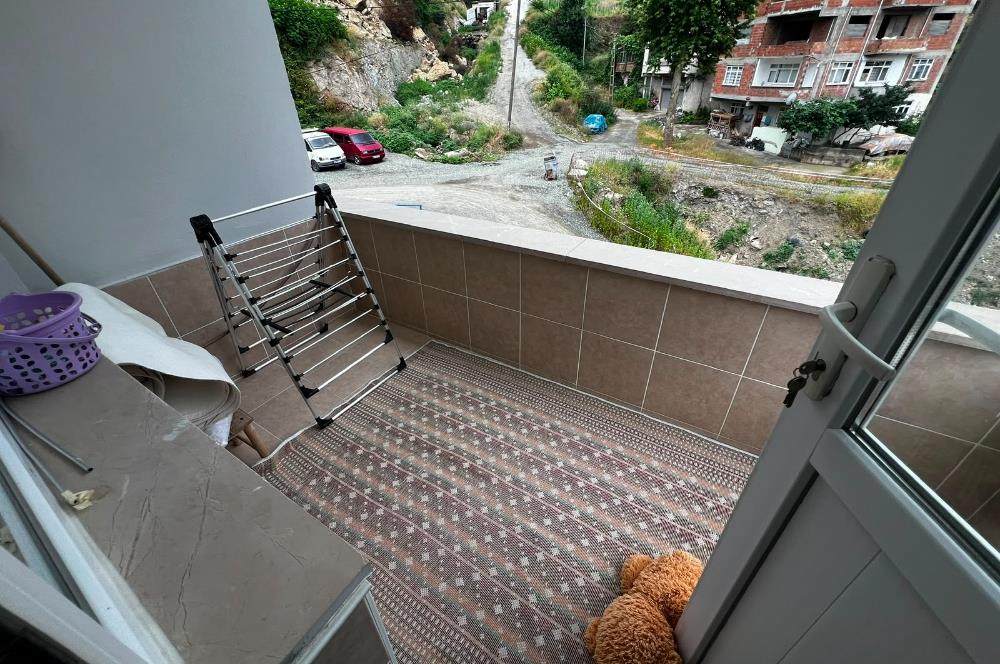 C21 UZMAN DA DEĞİRMENDERE DE KONUM AVANTAJLI KOMPLE SATILIK BİNA