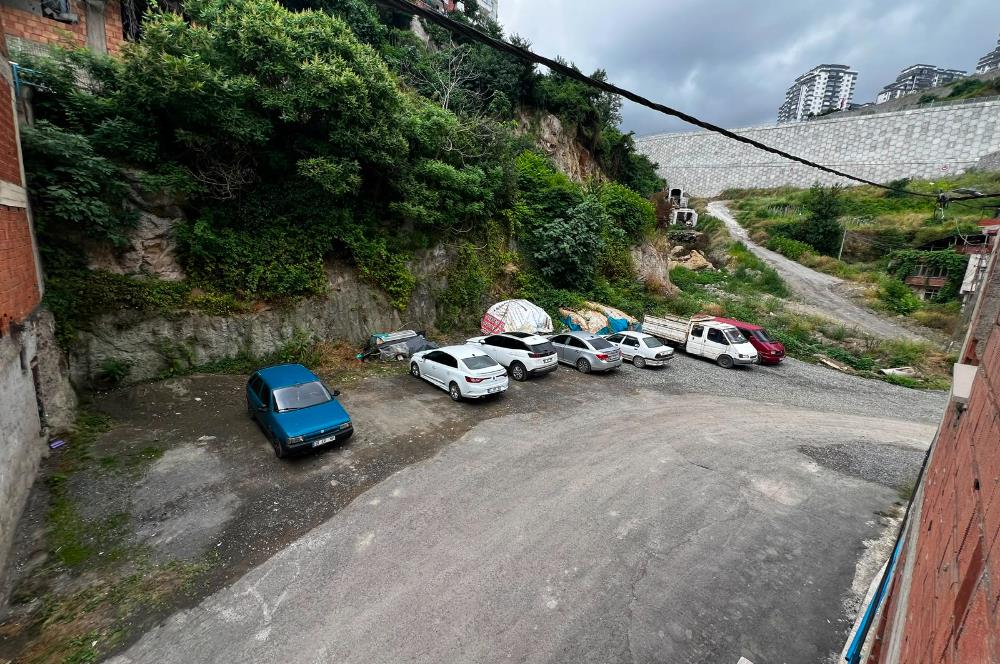 C21 UZMAN DA DEĞİRMENDERE DE KONUM AVANTAJLI KOMPLE SATILIK BİNA