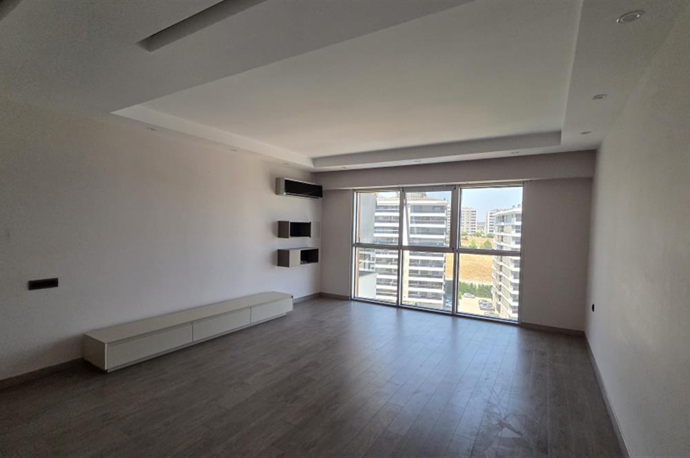 C21 LOFT'TAN ŞEMİKLER MAHALLESİ HAVUZLU SİTEDE 3+1 KİRALIK DAİRE