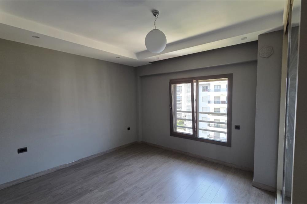 C21 LOFT'TAN ŞEMİKLER MAHALLESİ HAVUZLU SİTEDE 3+1 KİRALIK DAİRE
