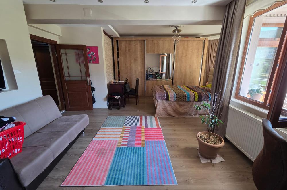 CENTURY 21 BAL'DAN CİHAT BİLGİHAN CADDESİNDE SATILIK VİLLA