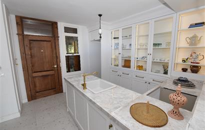Çatalca Yalıköy Doğa Evleri'nde Yenilenmiş Villa