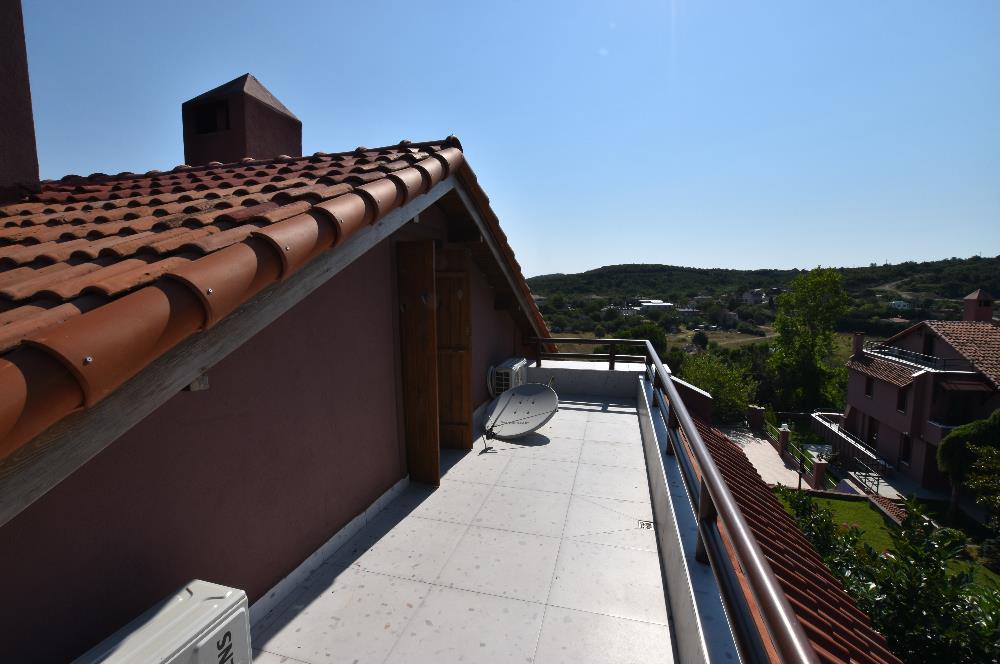 Çatalca Yalıköy Doğa Evleri'nde Yenilenmiş Villa