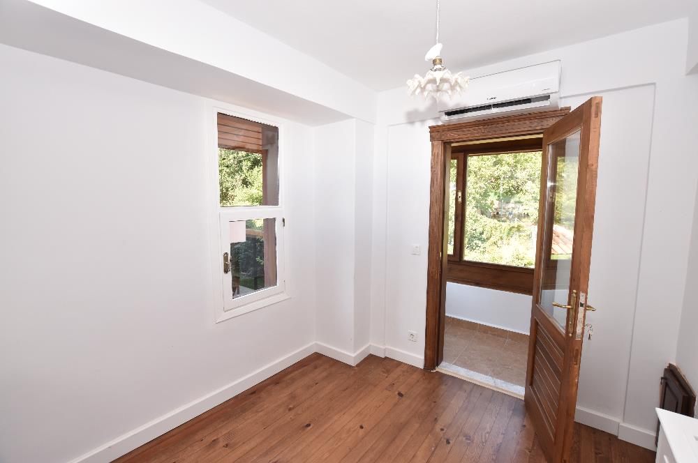 Çatalca Yalıköy Doğa Evleri'nde Yenilenmiş Villa