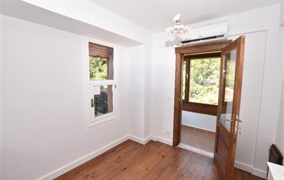 Çatalca Yalıköy Doğa Evleri'nde Yenilenmiş Villa
