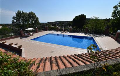 Çatalca Yalıköy Doğa Evleri'nde Yenilenmiş Villa