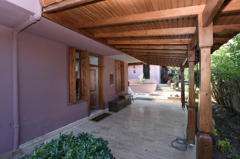 Çatalca Yalıköy Doğa Evleri'nde Yenilenmiş Villa