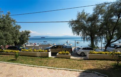 C21 Cius; Oba Sitesinde Denize Sıfır 2+1 Bahçe Katı Yazlık
