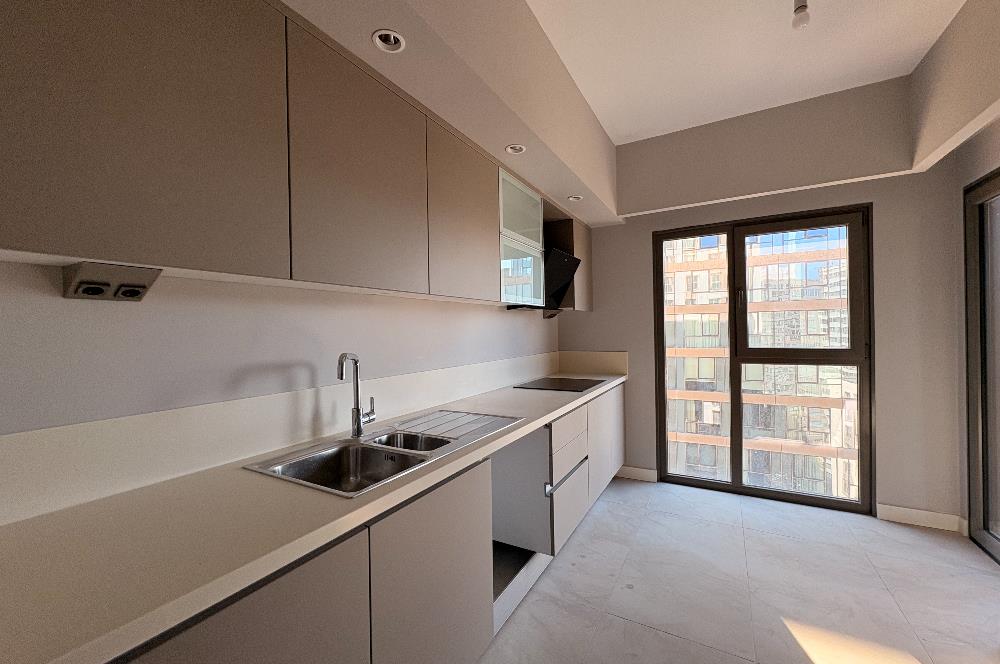 C21 ROOF'DAN YENİ FİKİRTEPE 6.ETAPTA ÇAMLICA CEPHELİ 3+1 KİRALIK