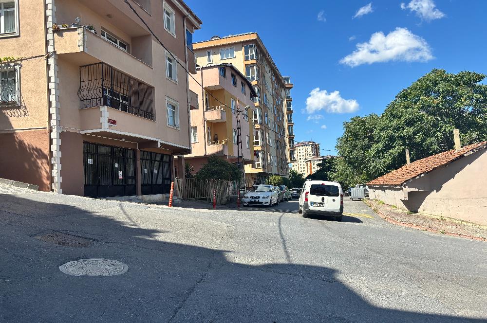 ARMAĞANEVLER FİNANS MERKEZİNE YAKIN KİRALIK DÜKKAN
