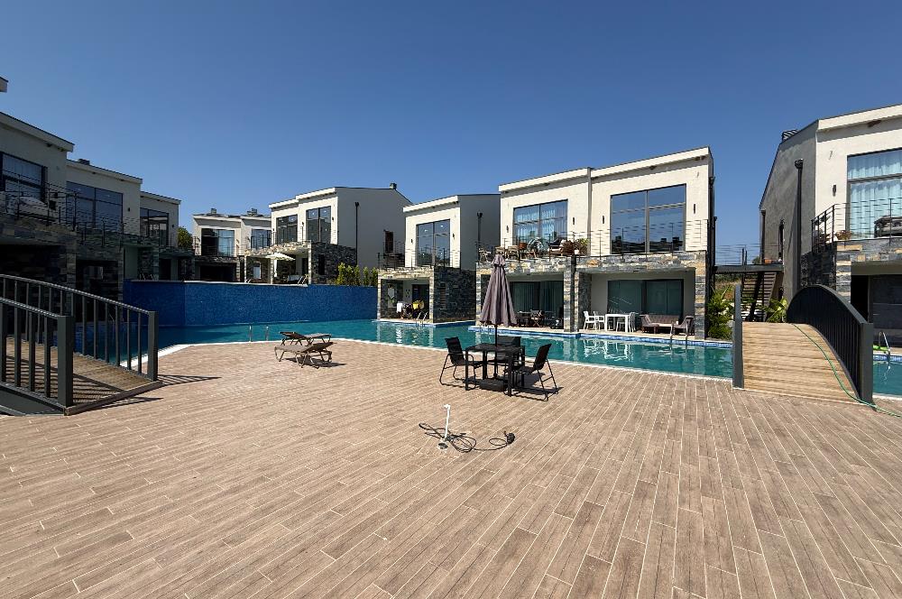 Balkonunuzdan Havuza Girebileceğiniz Eşsiz Mimari Venedik Projesinde Oturuma Hazır Vadeli Ödemeli Seçenekleriyle Residance Daire