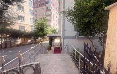 MALTEPE FEYZULLAHTA BAĞDAT CADDDESİME 100 METRE SATILIK GENİŞ 2+1